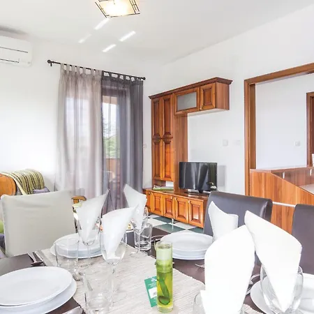 Apartament Gracisce 07 *