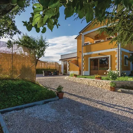 Gracisce 07 شقة *