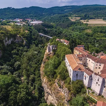 Cozy In Gracisce With Wifi Apartment *