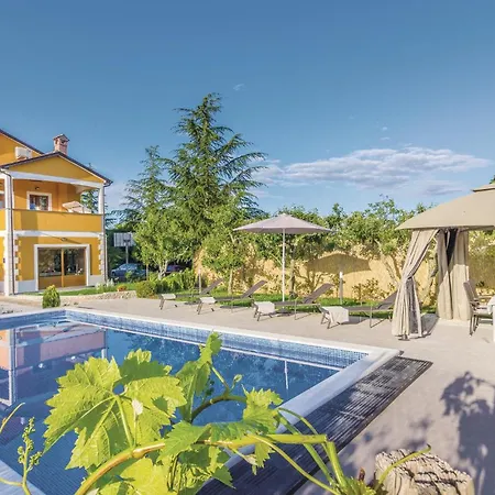 Cozy In Gracisce With Wifi Apartment